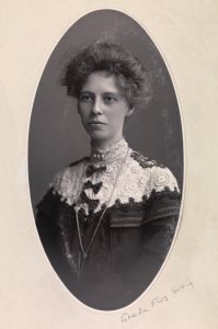 Флос Грейг, первая в Австралии женщина-адвокат и новатор.